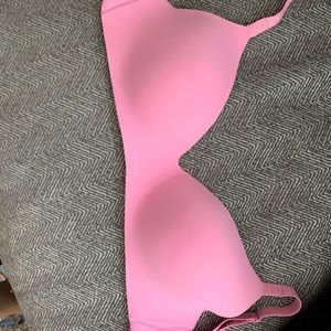 Victoria’s Secret bra 40c